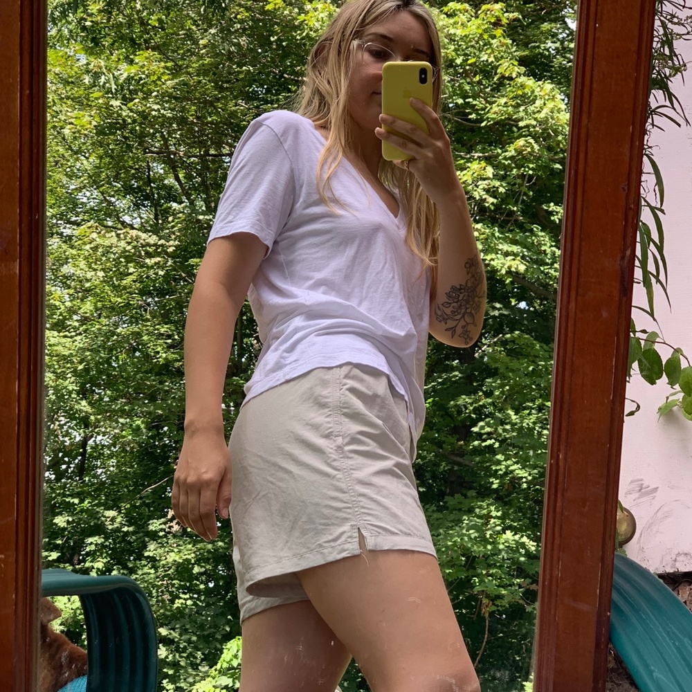 Marine Layer Boyfriend V-Neck in White Size Small